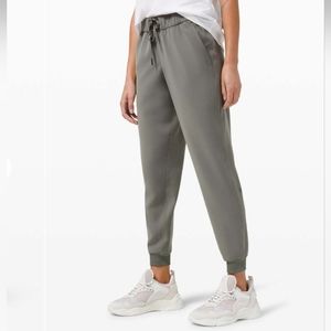 NWOT - Lululemon Jogger